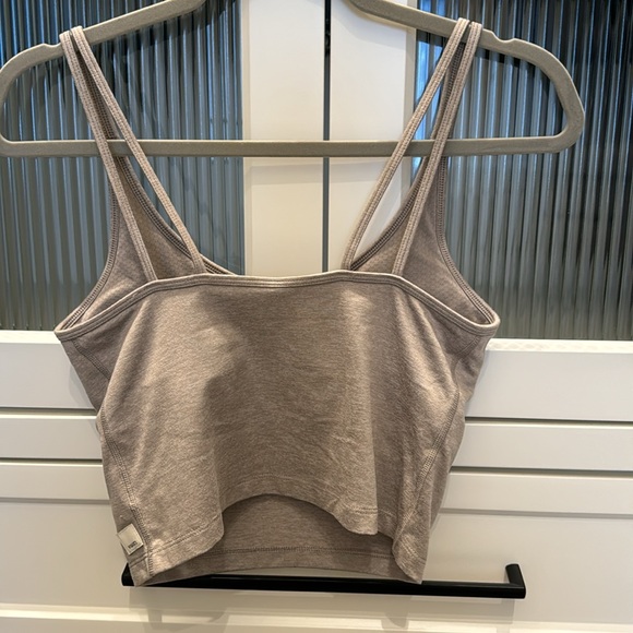 Vuori Cropped Tank - Picture 2 of 4